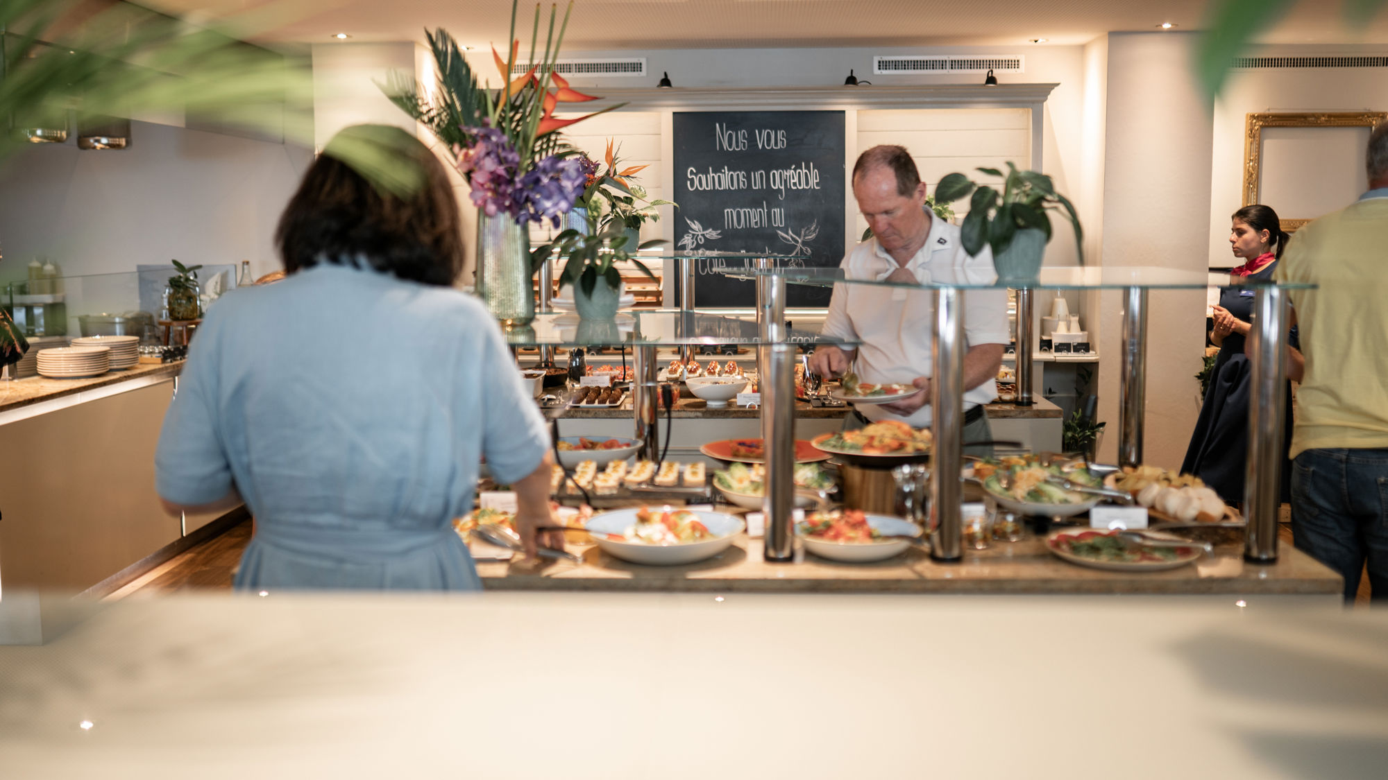 lausanne-palace-cote-jardin-buffet-brunch-01.jpeg