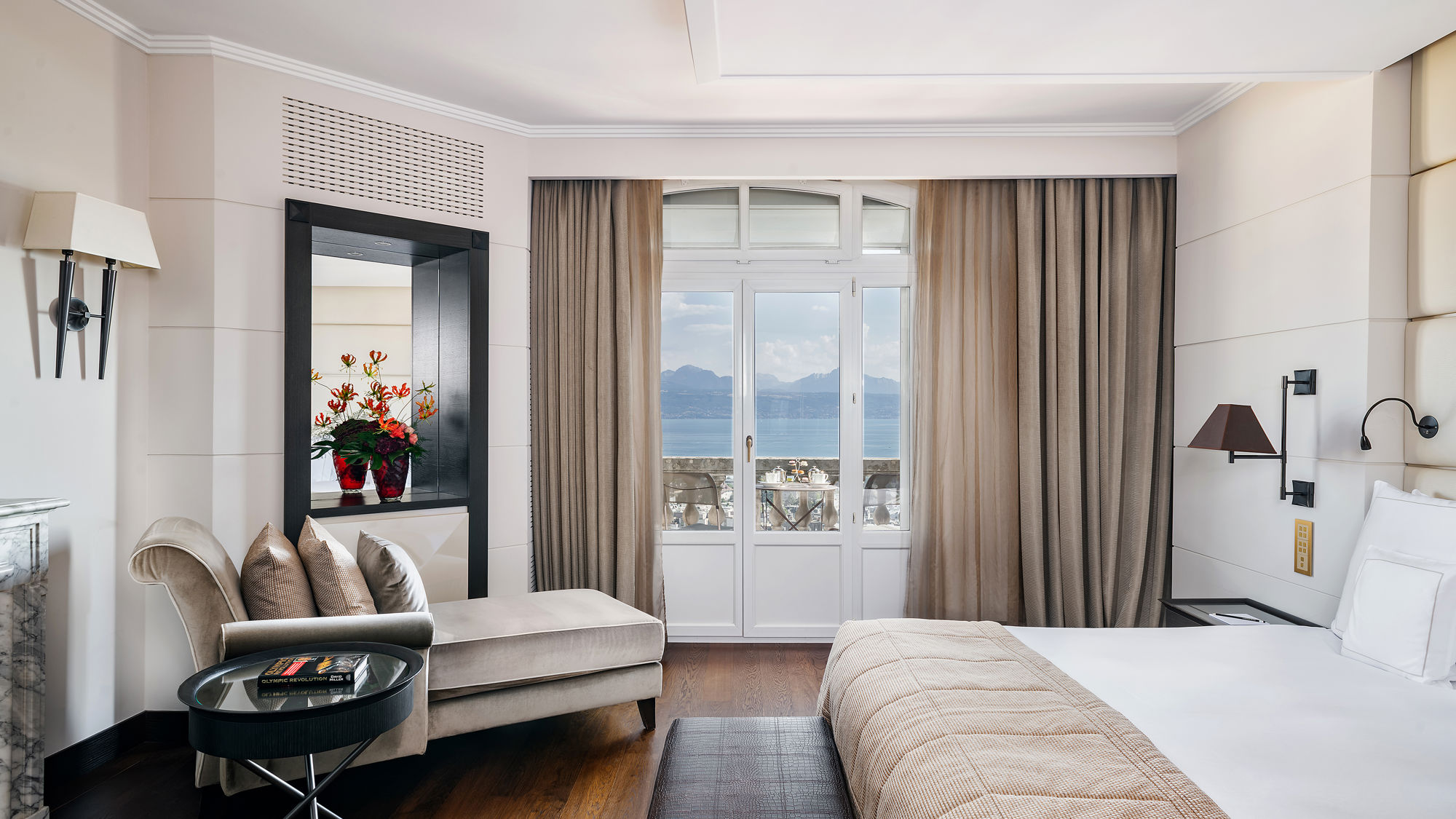 lausanne-palace-samaranch-suite-master-bedroom-01.jpeg