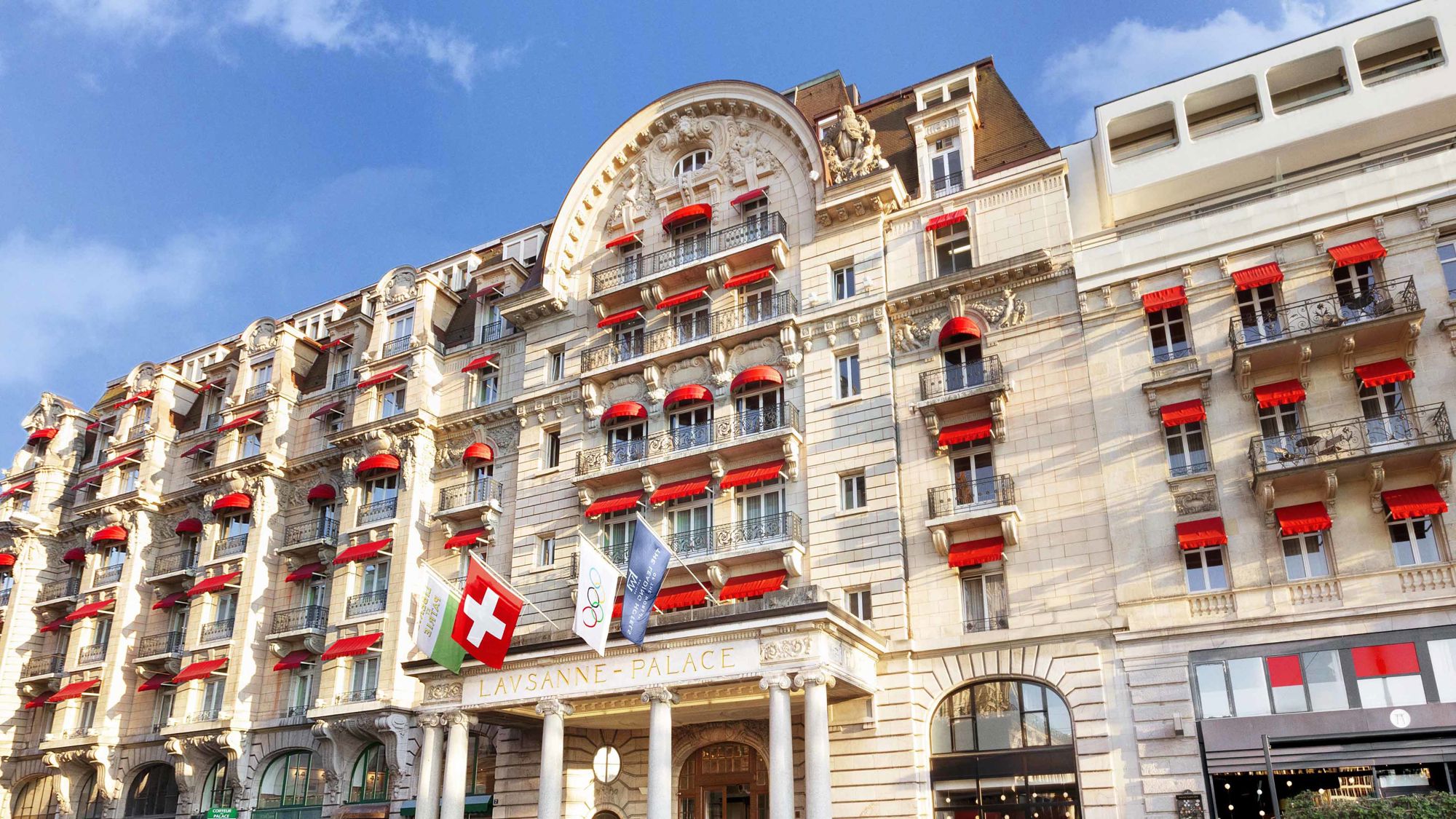 lausanne-palace-facade-principale-jour-01.jpeg